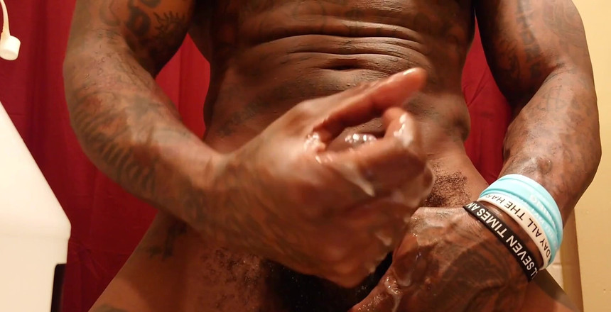 Hallelujah Johnson: Поклонение большому черному волосатому члену Hallelujah Johnson (Almond Joy) высокий темный шоколад мышцы татуирует волосатый большой черный член Hallelujah Johnson