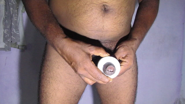 Tamil x cock: Tamil ateşli yarak olgun boşalmadan sonra yarakla oynuyor