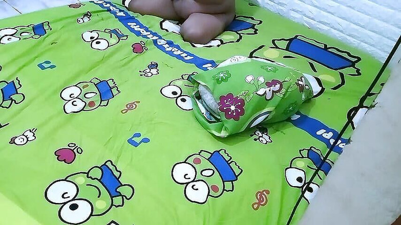 Lian Kulla: Khi chồng cô ấy đang làm việc, vợ của một người bạn...