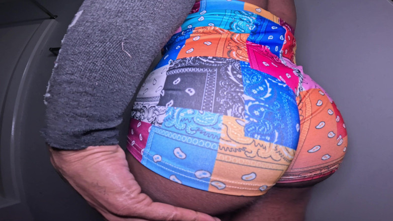 Bubble_butt_babe: 圆屁股 twink 与可爱的屁股