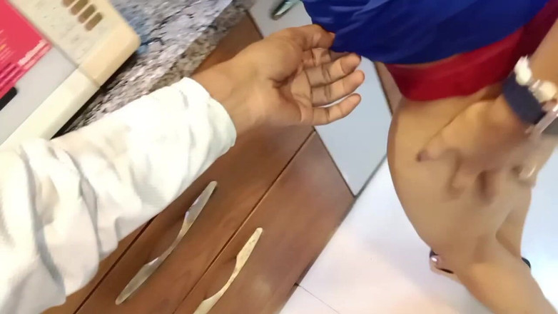 Monawife: 享受操逼女孩很好