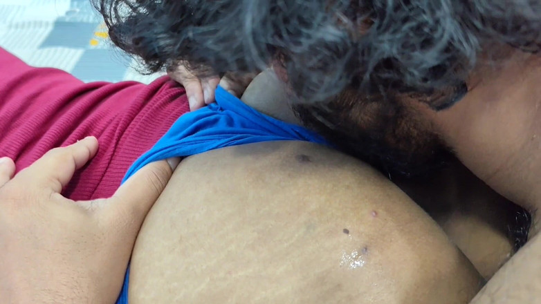 Vaishnavysharunraj: マルの男の子の友達がガールフレンドのお尻の穴を舐め、彼女のお尻の穴を深く味わい、ハードファックします