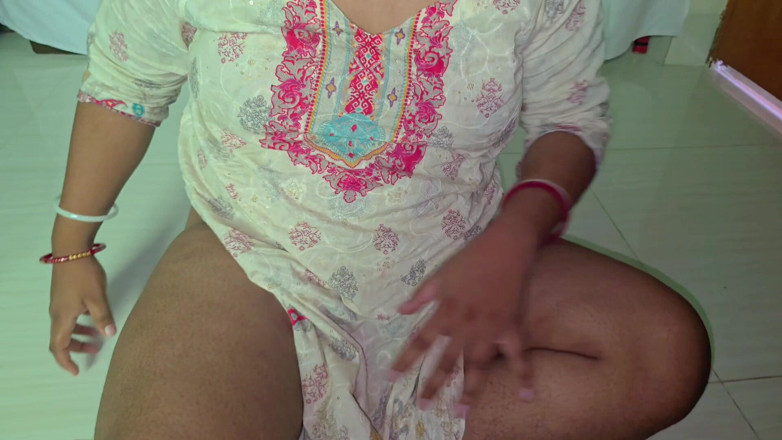 sweetpriya01: I Fucked the Beautiful Maid Alone in the Room and...