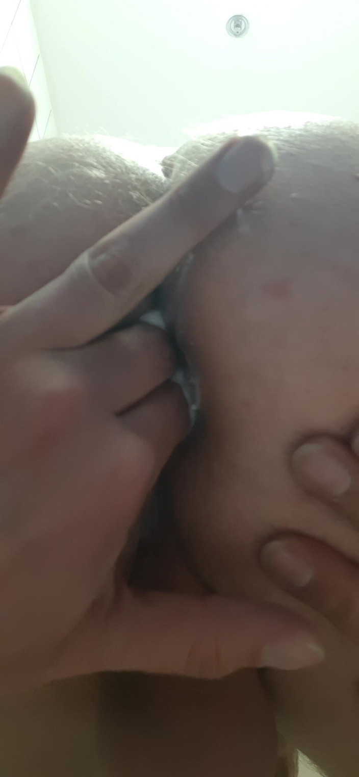 Second sside: 屁股玩指法