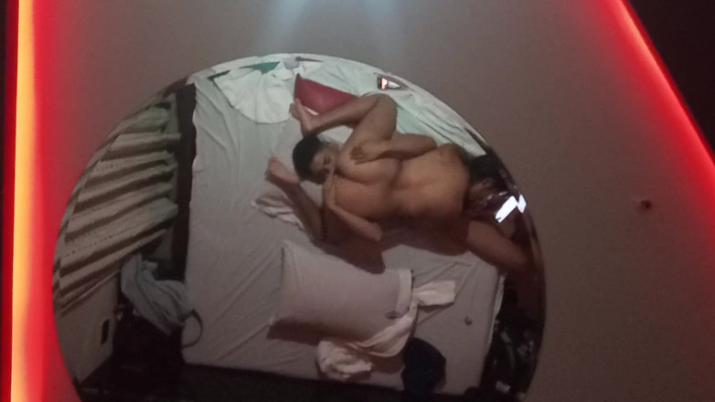 AngyAmazon: 69ing with My Young Neighbor Before Riding Him Desperately (必死に彼に乗る前に私の若い隣人と 69ing