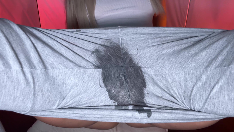 WowMarie: 弄湿了我的腿 -玩耍让我湿透了