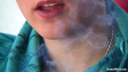Smoke it bitch: Fumătoare dublă fierbinte fierbinte