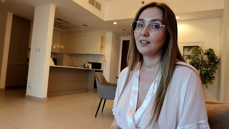 Alina Rai: Best Friend’s Stepmom: Textbooks and Sudden Passion