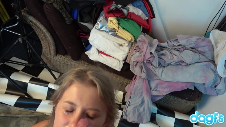 Dagfs: Blonde beauty Casey Norhman loves getting her face jizzed