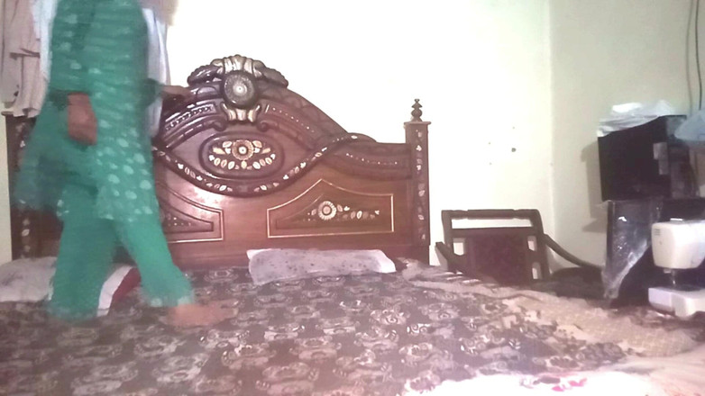 Zoya Khan: Zoya Khan Sex v místnosti S1: Epizoda 2