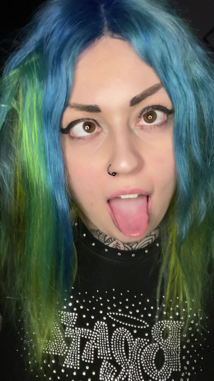 Miss Valentina: Ayah jalang Ahegao