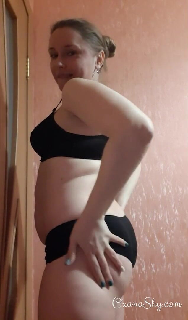 MILF Oxana: 私の熱いお風呂の自撮り写真