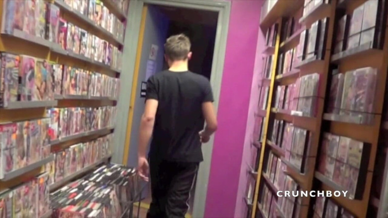 Crunch Boy: Kevin ass fucked by young striaght dude curious