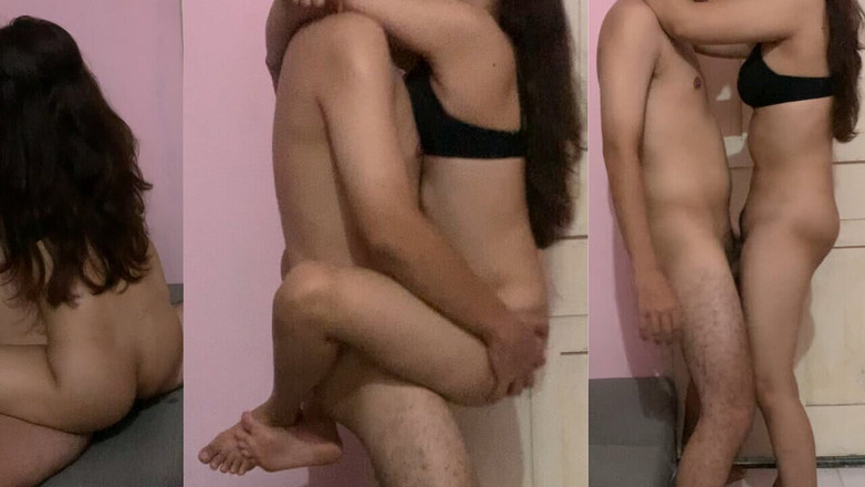 Hamster_Ball: 18歳のティーンが警備員と性交