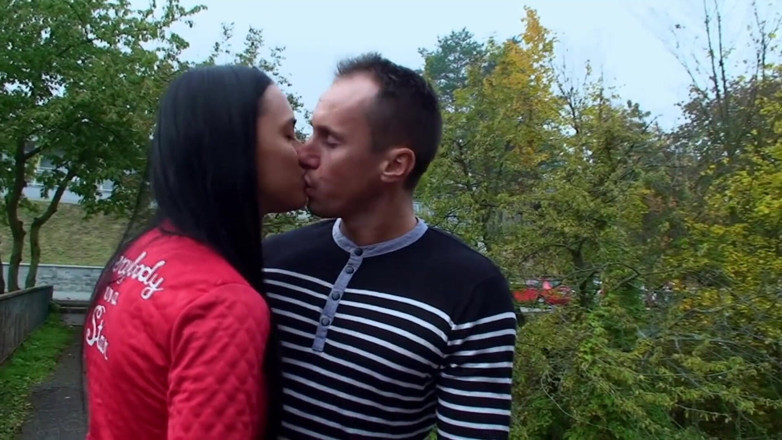 Kinky Angels: Dark haired babe fucking and getting creamed