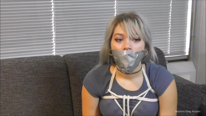 Restricting Ropes: Bondage-puppe