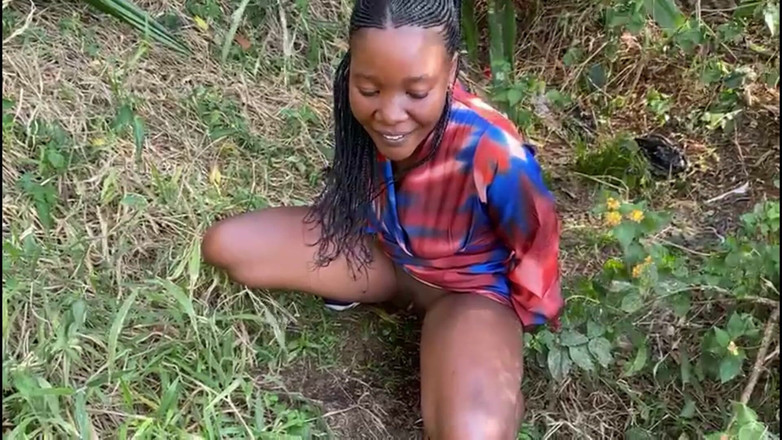 African Beauties: Le avventure di pipì troia di rowena