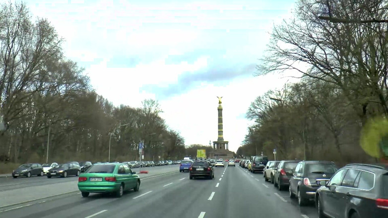 German Porn: Ngôi sao điện ảnh đút đôi trong xưởng đồ lót đụ