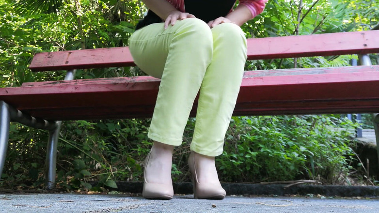 RavenBigAss: Raven: Picioare încrucișate, iaduri înalte și blugi verzi în aer liber