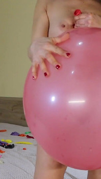 Spannende Afterparty - Naakt met mijn grote ballon