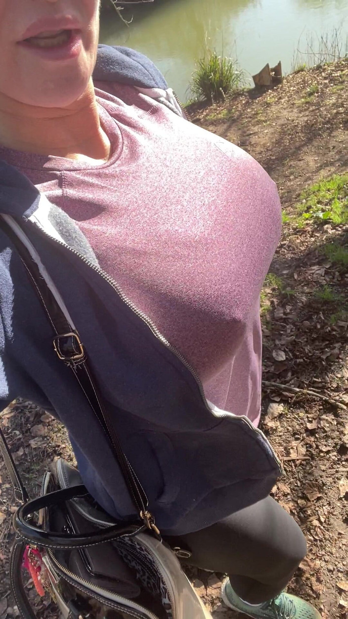 Sophie James: Ich bekomme meine titten für dich, jungs x auf der...