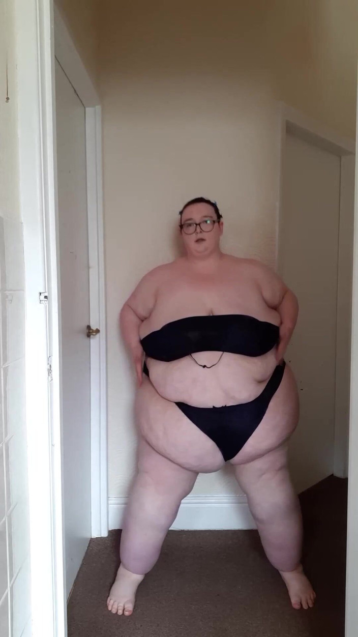 SSBBWLadyBrads: 私はストリップが大好きです