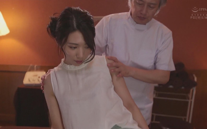 Hottie Paradise: Vacker röv ung fru tjock gammal man är bläckfisk i afrodisiakummassage 1