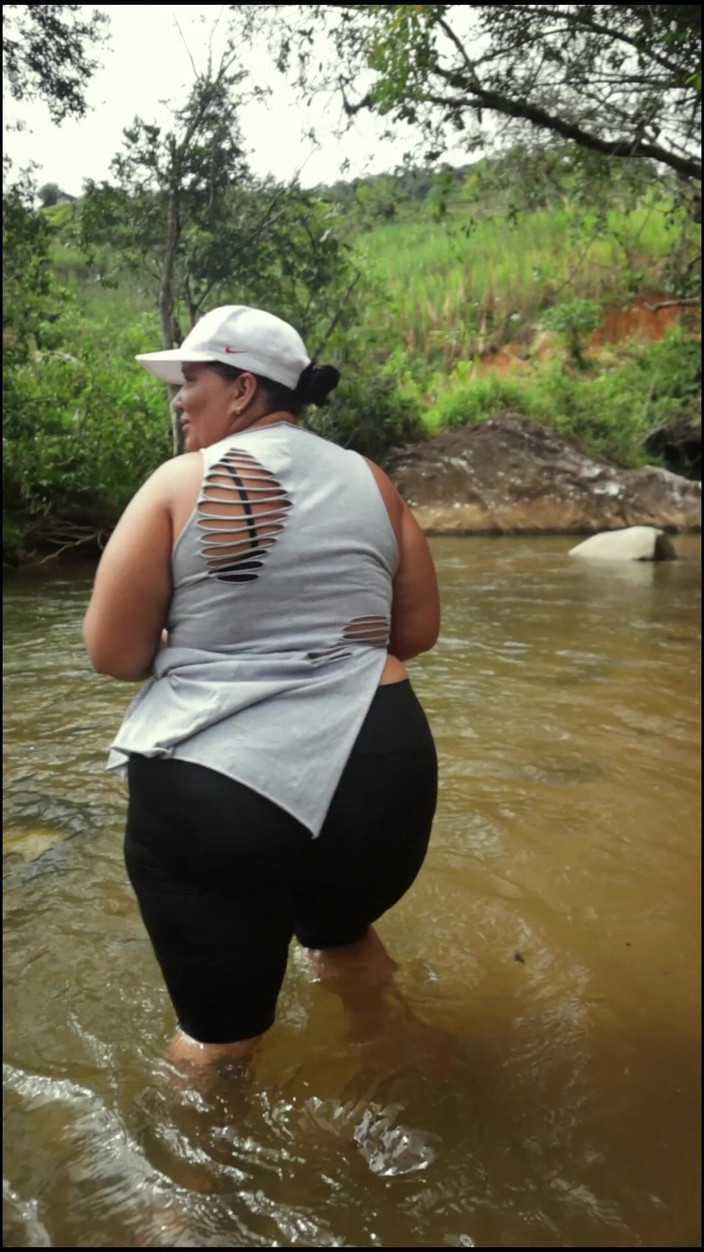 Lexly_16: Шукаю, де трахатися в річці