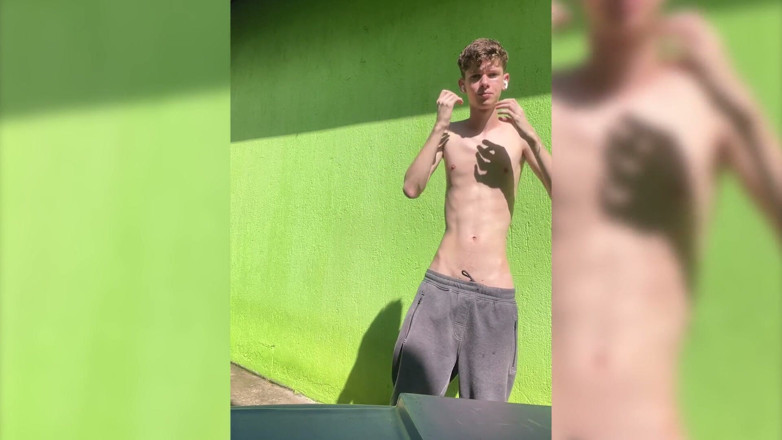 Kedoimath: Skinny Twink Having Fun in the Sun
