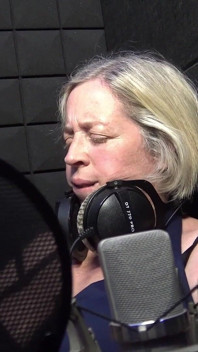 Jewish Mom Mutual Masturbation in Fake Music Studio