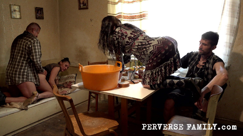 Perverse Family: Perverse Family 38.1 (sezóna 3): Doba hraní v domácnosti