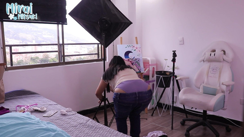 Mirai: 내 팬티가 엿보는 동안 청소