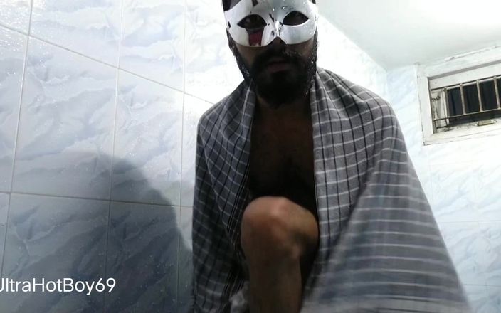 UltraHotBoy69: Douche, bain à poil, plaisir
