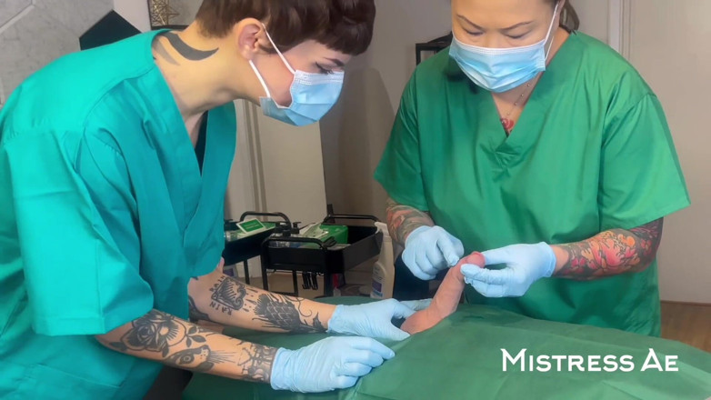 MistressAe: Podwójny Domme Medfet Sounding egzamin i zabiegi z Madame Li...