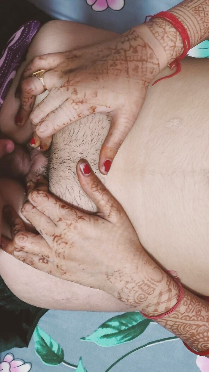 Roobi sharma: Il figliastro della matrigna è andato, storia di sesso in hindi