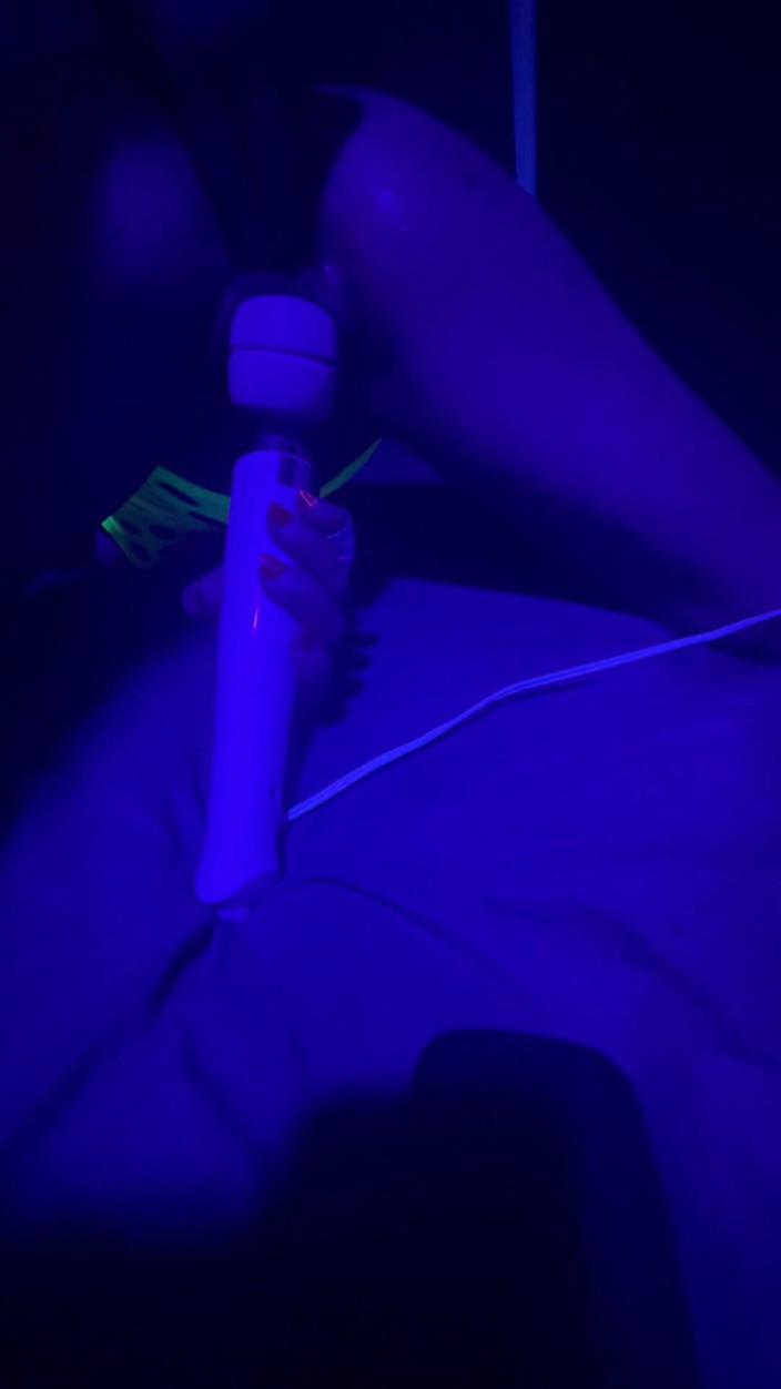 Zoey Portland: セクシーな継母が夫に隠れてクラブで手放す