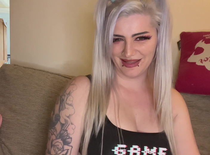 EeveeXo: Egirl får dig att äta en spermasmörgås CEI