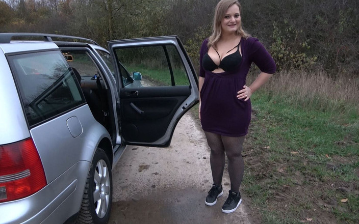 Lina Mila: Video kencing terbaik yang berkilau!!