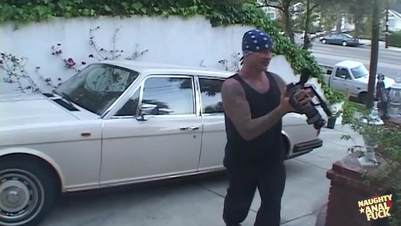 Naughty anal fuck: Si blonde nakal dan si rambut merah berkongkek gangbang dubur...