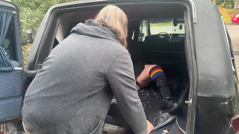 Cliff Media: Par knullar på baksidan av en hörsug - Cliff Media Productions