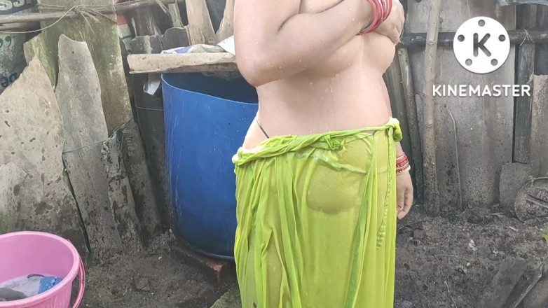 Anita yadav: Indian house wife hot style