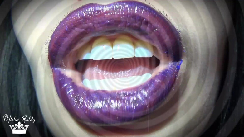 Goddess Misha Goldy: My Purple Magic Lips Making You Crazy