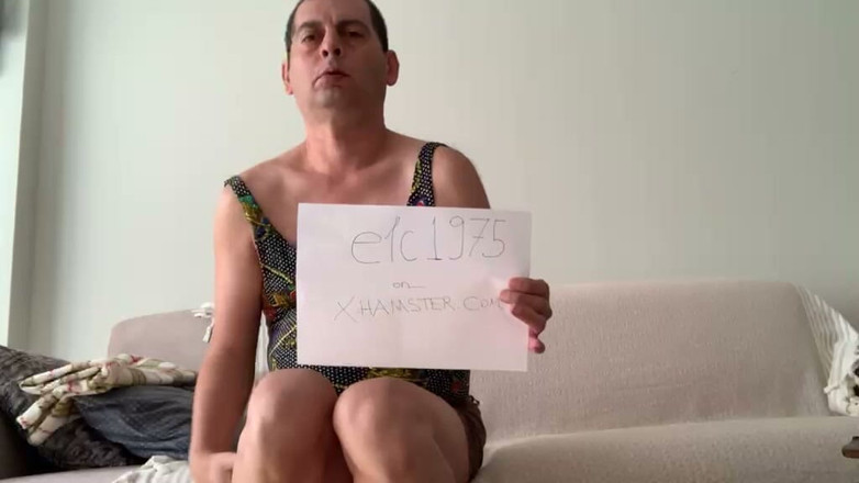 Electrahu: Una ragazza ahu
