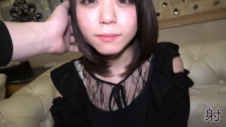 Studio JAV Launcher: Troie asiatiche. Facciale per la ragazza del college