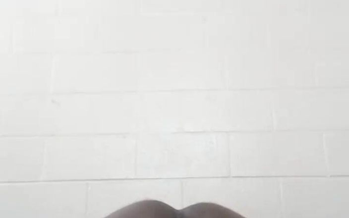 SweetDWillie456: Fat Booty Slim Thick Femboy Spreading Ass Cheeks