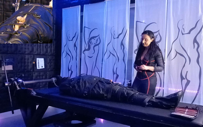 Lady Luciana Di Domizio: Eletricplays cho Masoslave