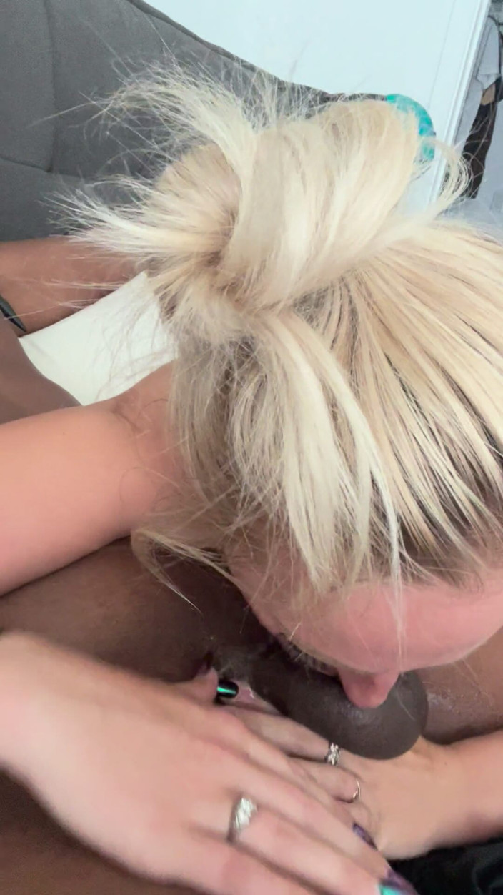 Elana Bunnz: Sloppy Interracial Blowjob From PAWG Blonde