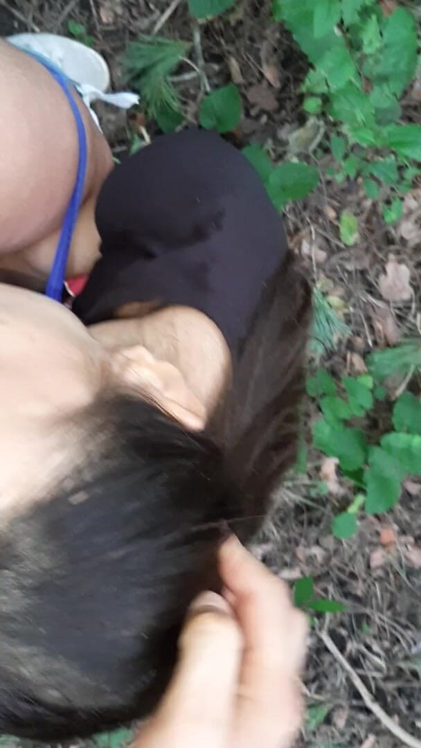Lesbian-illusion: Lambendo minha buceta na floresta até gozar - ilusão lésbica