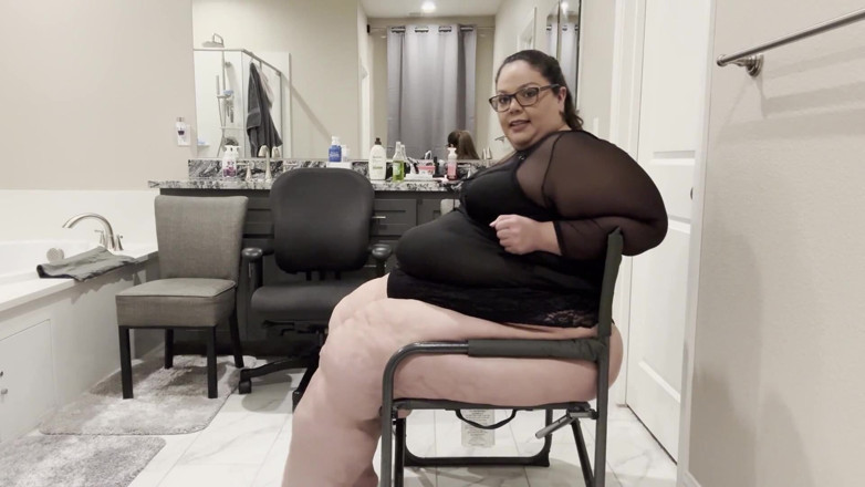 Plump Paradise: Luxe w bieliźnie: Pulchne rajskie ciasne krzesło złośliwiec (wmv)