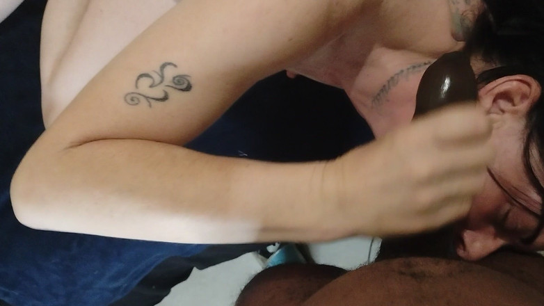 Martybiggs: Grote zwarte lul in haar mond